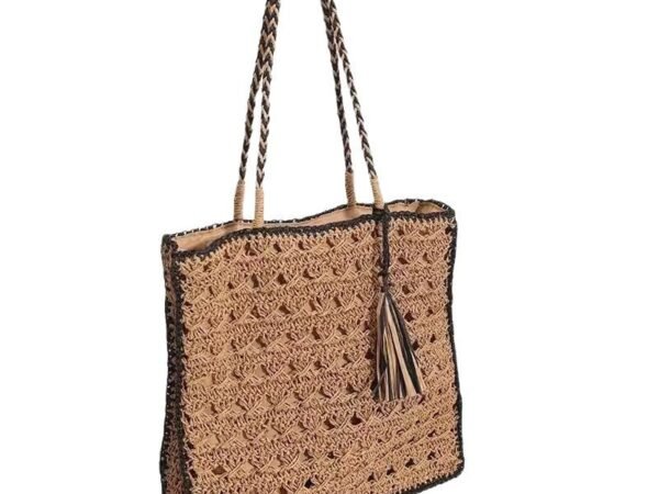 Square tassel single shoulder grass woven bag small fresh hollow handmade grass woven bag women's beach bag