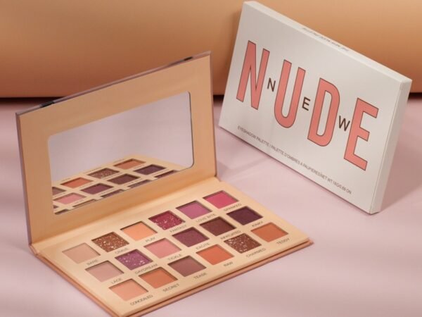 18-color Desert Rose Matte Pearlescent Eyeshadow Palette Earth Color Multi-purpose Color Eyeshadow Palette